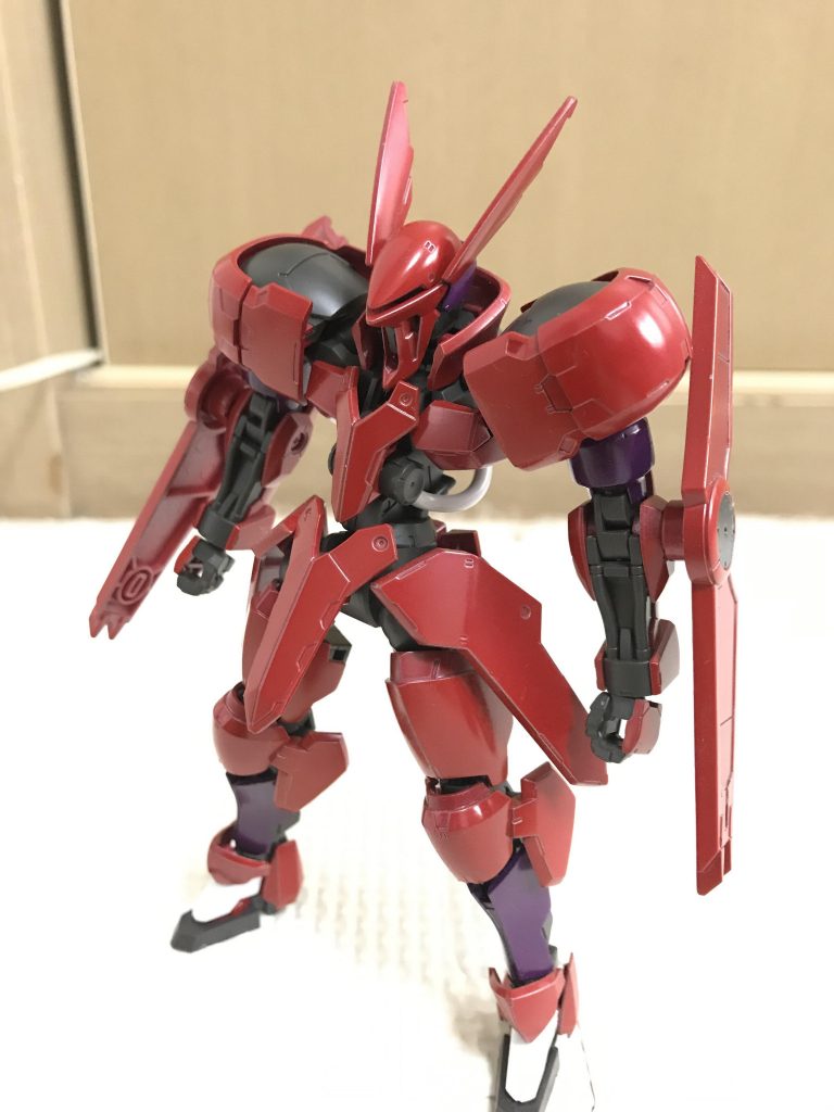 最初に塗った赤が気に入らなかったことから始まりました。