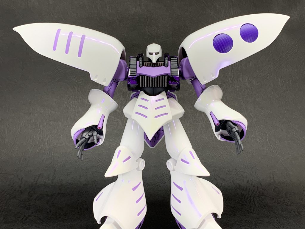 正面から、あんまり正面からはかっこよく見えない…