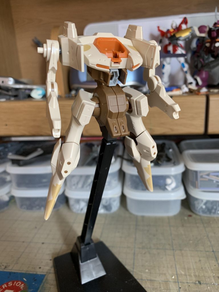 徐々に形状変更を行う。