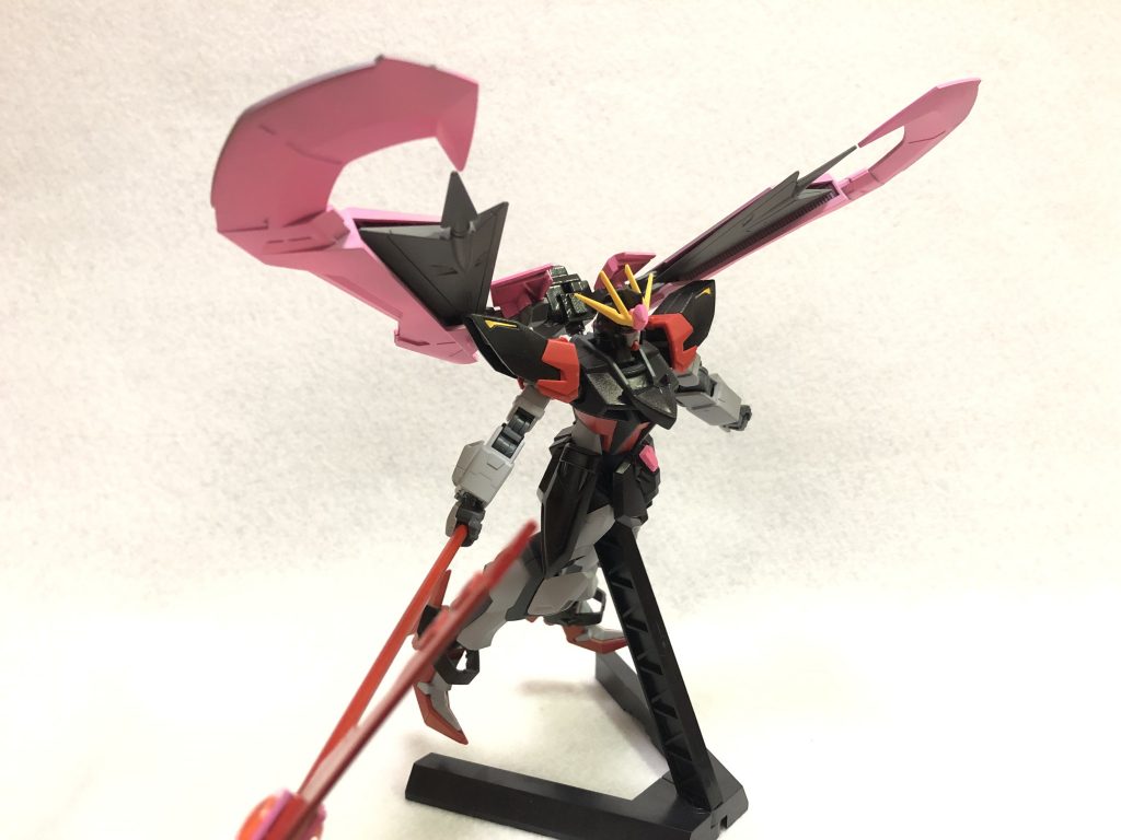 マガノイクタチ改め、アイノイクタチ!抱き締めてエネルギーを奪い取ります。
抱き締めたいな、ガンプラ!!