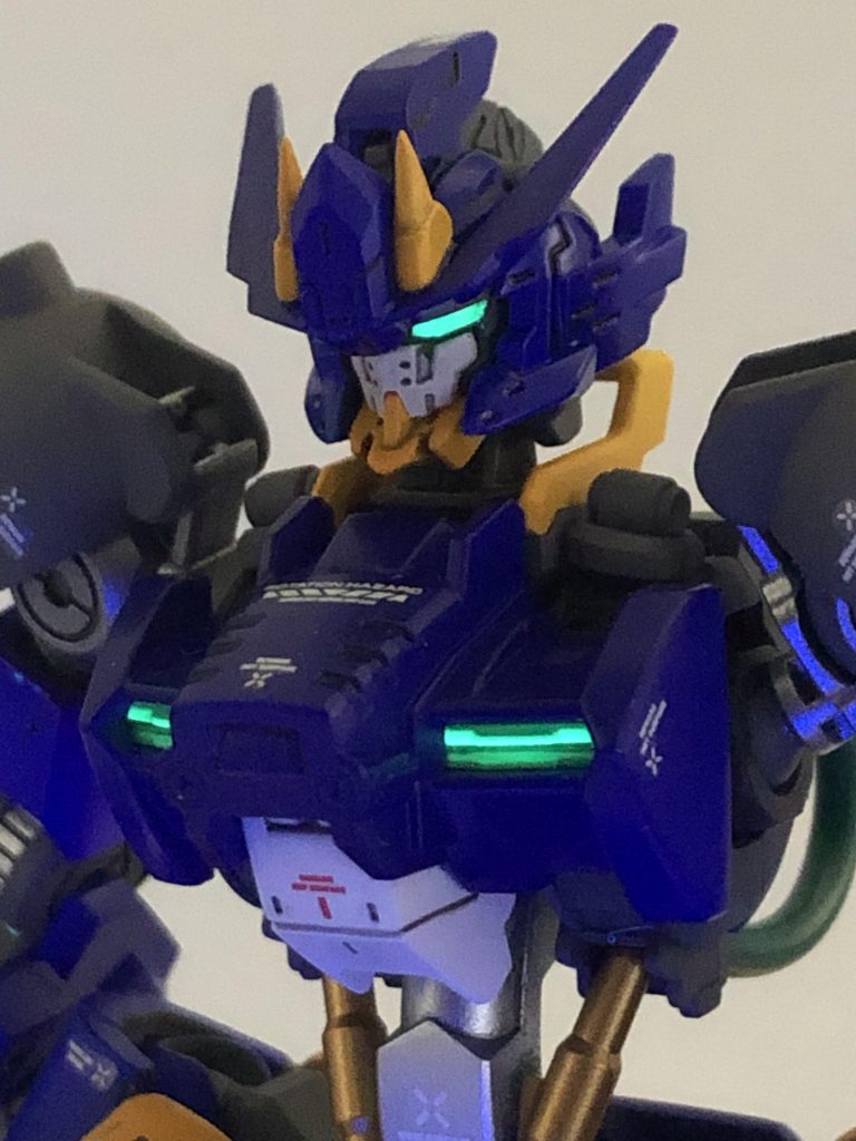 初挑戦②【蛍光塗料】、やっぱり光るのって1番アピールになりますね。目が光るとドキっとしません?w