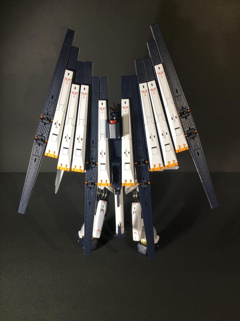 フィンファンネル12基の塗装は流石に心が折れかけました。笑
ここだけで150個近くパーツがあります😊