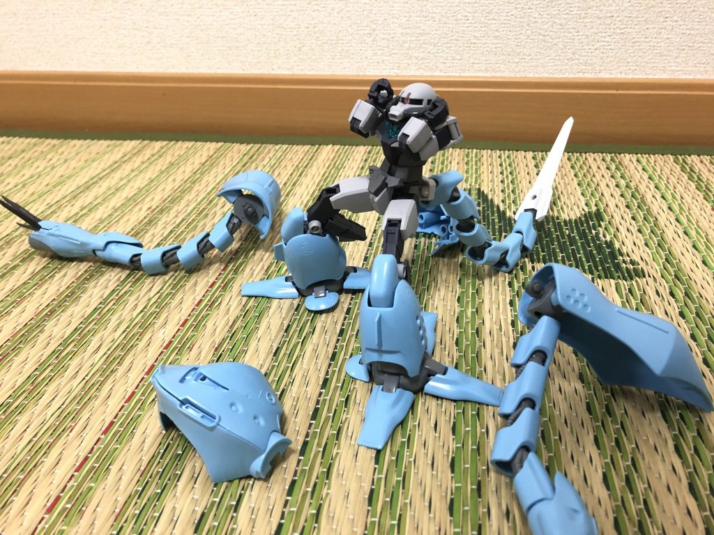 コアザックは中でこのようになっています。落雷にビックリした女子みたいです。