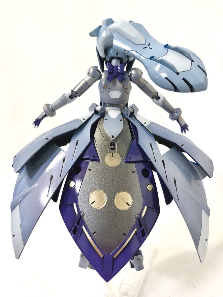 背面。ダイバーサラとの違い。尾翼が付いてます。