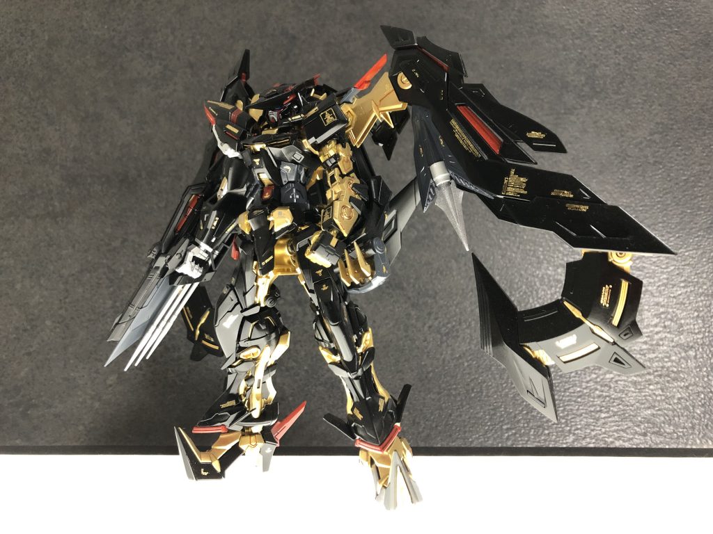 トリケロス改のデザインもHGと比べるとかなりシャープでかっこよくなってます、メタルビルドに近いですね。