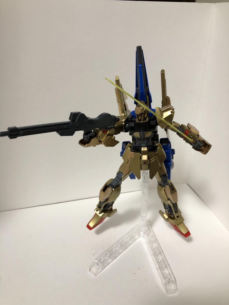 金にしたら百式だな、くらいの感覚でいましたが作ってみるとなかなかの良キットでした。