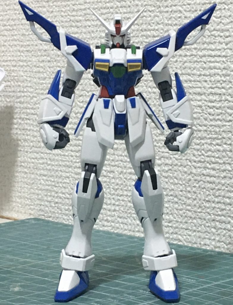 それで出来上がったのがこちらになります
時間が経つごとにやる気が削がれていって、最後の方は緑の部分は筆塗りしてました
緑と言うよりここは青っぽい感じなんですけどね