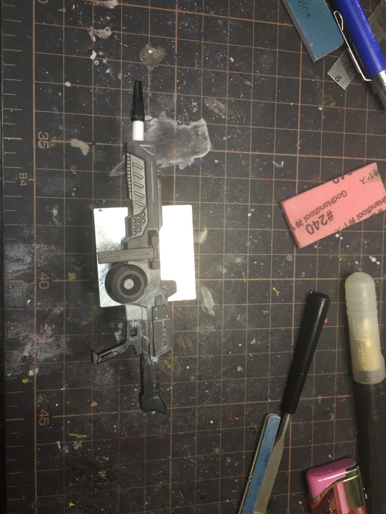 ライフルのミキシング、旧キットとは言え造形は良いです。