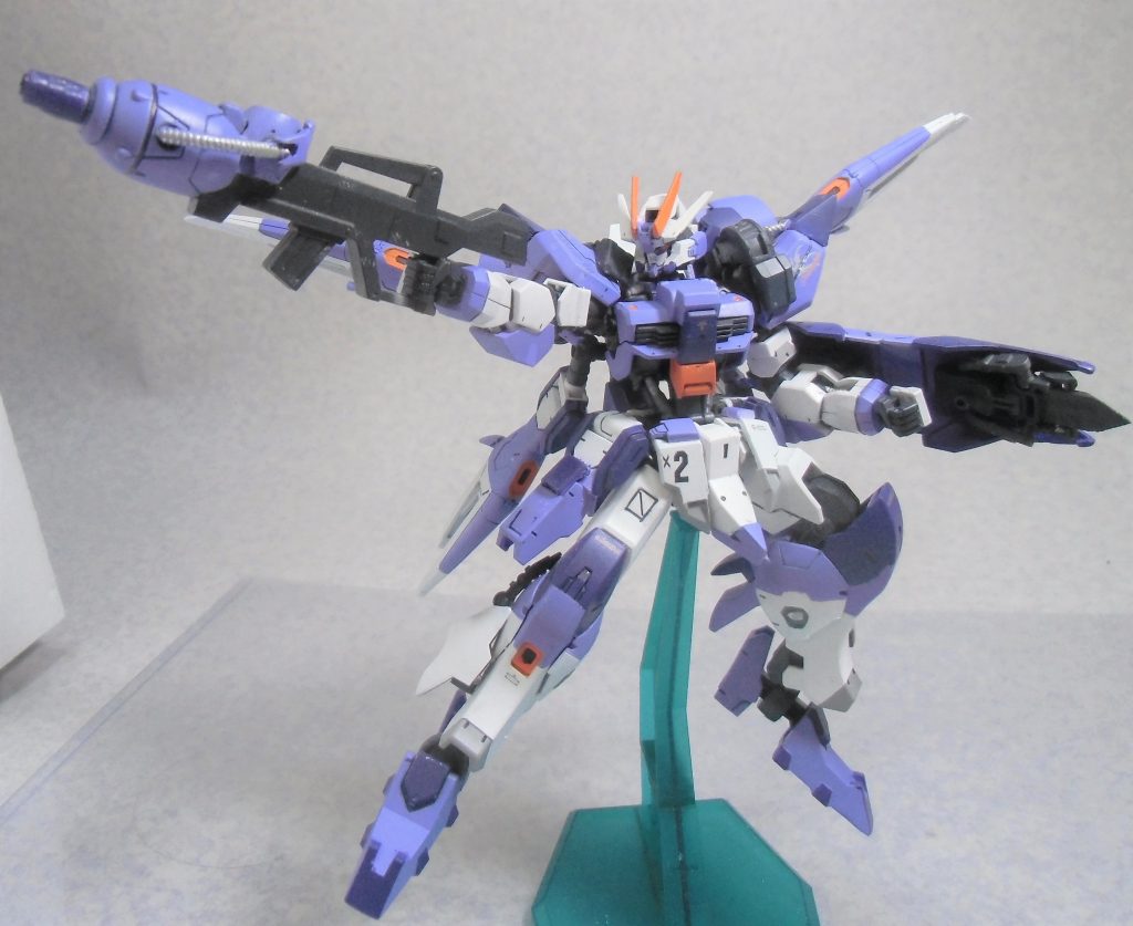 最後は種風ポーズで。今回は値段の関係でミキシングするパーツに制限がかかったため、普段より色々と工夫しながら組み合わせを考えるのが楽しかったです。