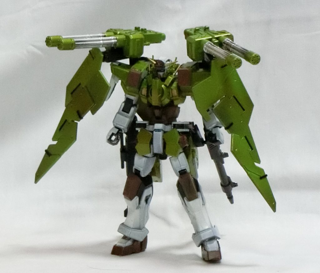 大まかに言って両腕と腹部から下がバスター。切ったり貼ったり。