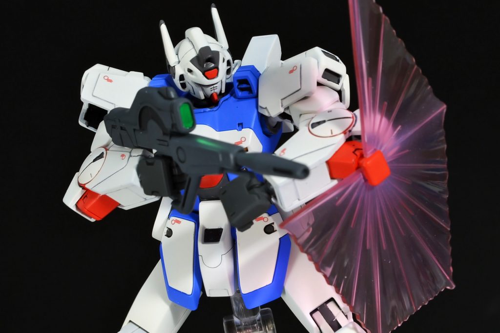 劇中でも何度か見られた、ビームシールドの部分展開を再現してみました。