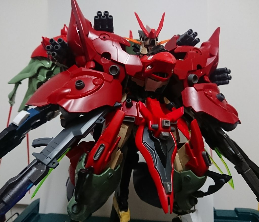 胴体にナイチンゲールを付けます。