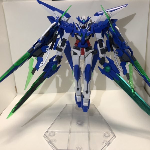 HG ガンダムアメイジングエクシアフルセイバー