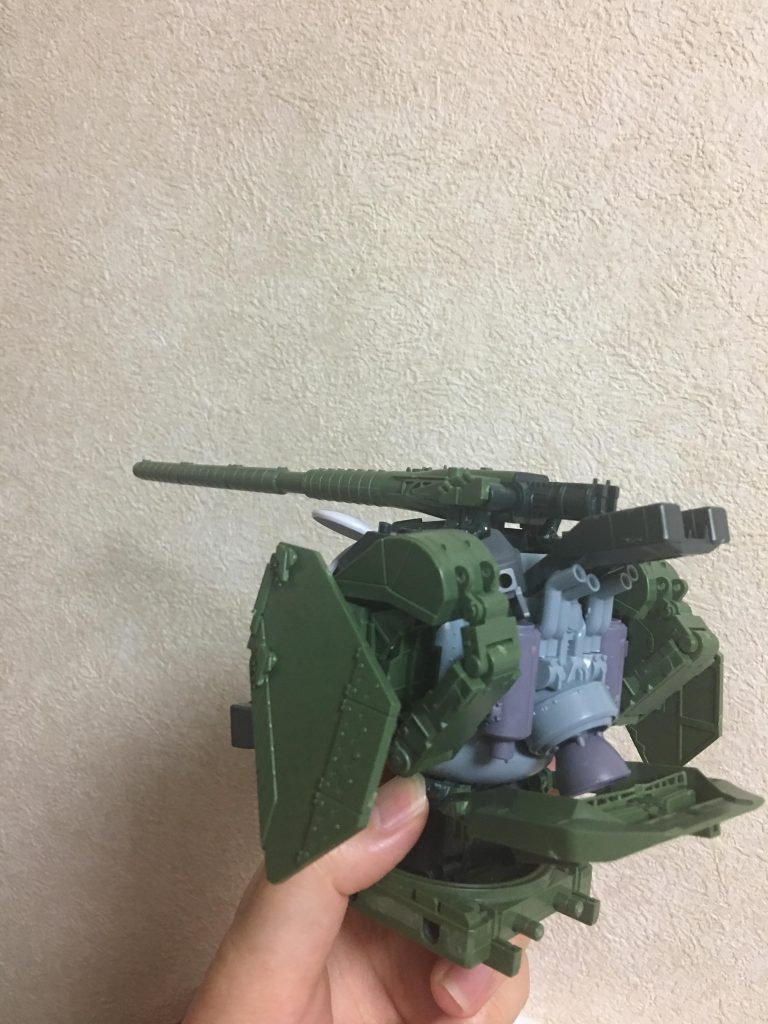 モビルハロとヒルドルブを違和感なく融合できる様に心掛けました。