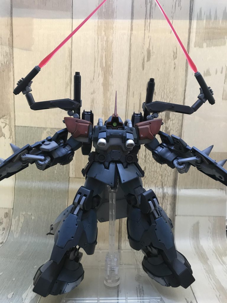 一番このポーズがしたかったですw
「まだやられる訳にはいかない!」って感じでサブアームを出して、接近戦で圧倒っていう妄想で(*⁰▿⁰*)