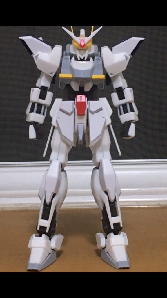 これが第二案
肩にXのものを付けたり、胸をルナゲイザーのものに戻したりしてます
頭部も追加アンテナを無くし、代わりにベースガンダムのアンテナを追加