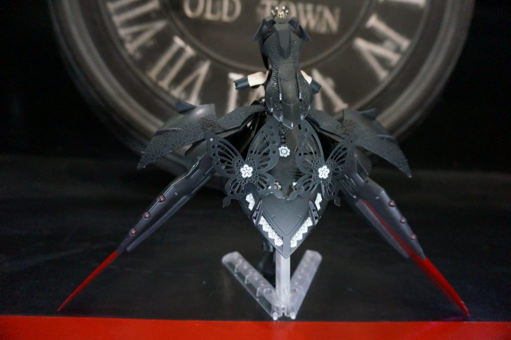 背後は正面と違いゴシック模様全開。ネイルシール、便利。Das Feenreich！