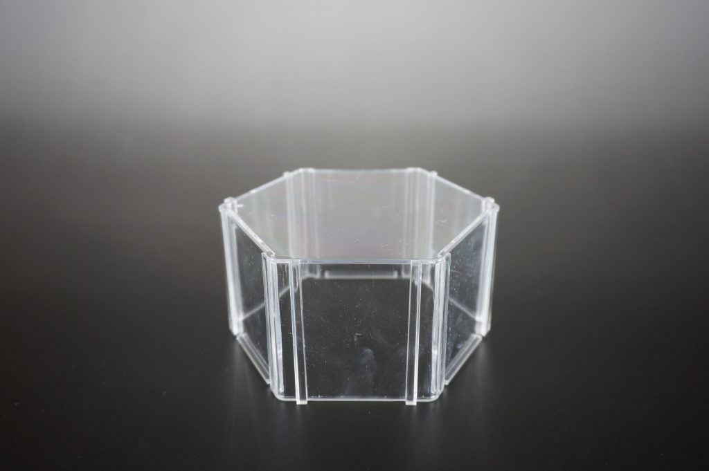 100均の謎のケース