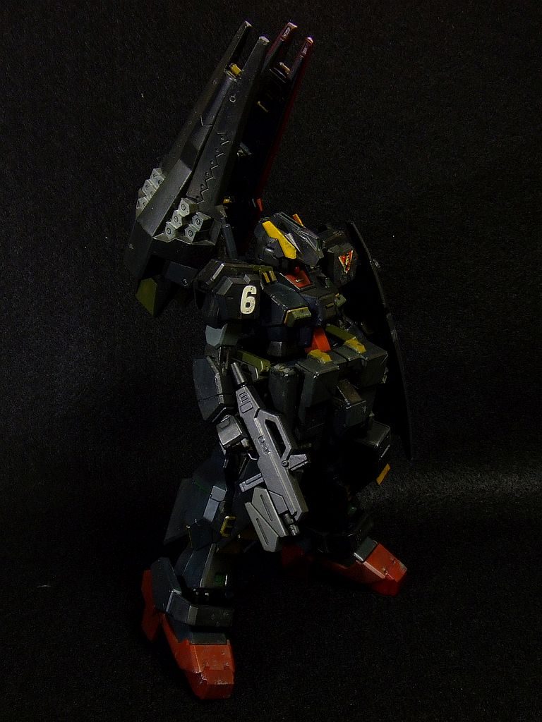 1/144 ガンダムTR-1アドバンスド・ヘイズル–3枚目/制作者：PBJ