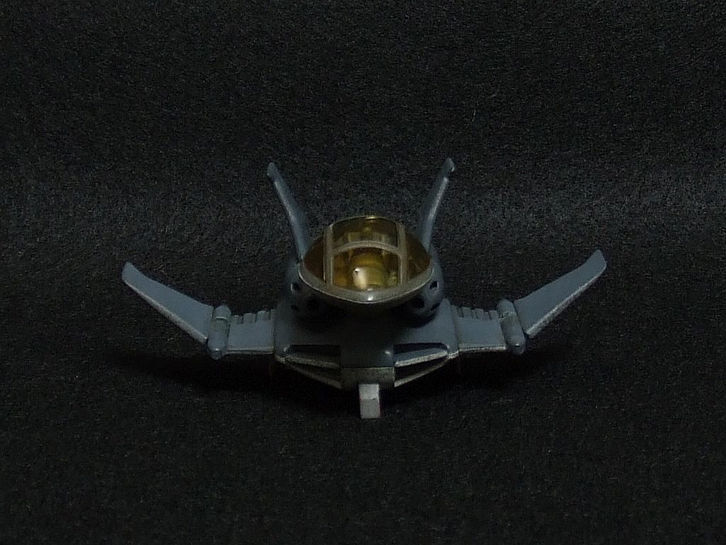 キャノピーはタミヤアクリルのクリアオレンジです