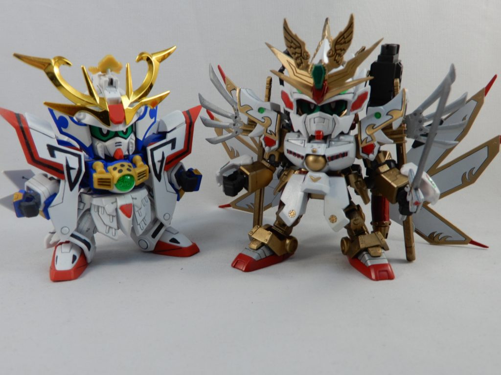 號斗丸と比較　関節を追加したので少しだけ背が高いです