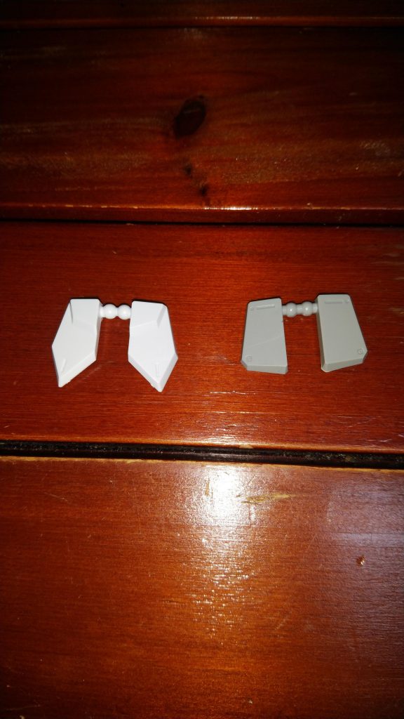 ノーマル品はフロントスカート部分がなんか尖っていて気に入らなかったので、ジャンク品を使って変更してます。