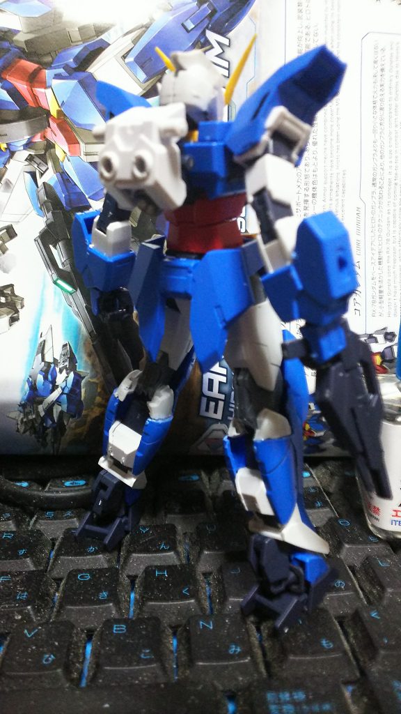 足の関節は、破損してしまったのでデスティニーの物のにしました