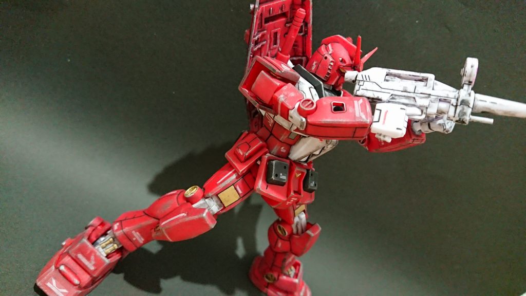 ユニクロ「UT」限定オリジナル「HG ガンダム」–2枚目/制作者:Loop