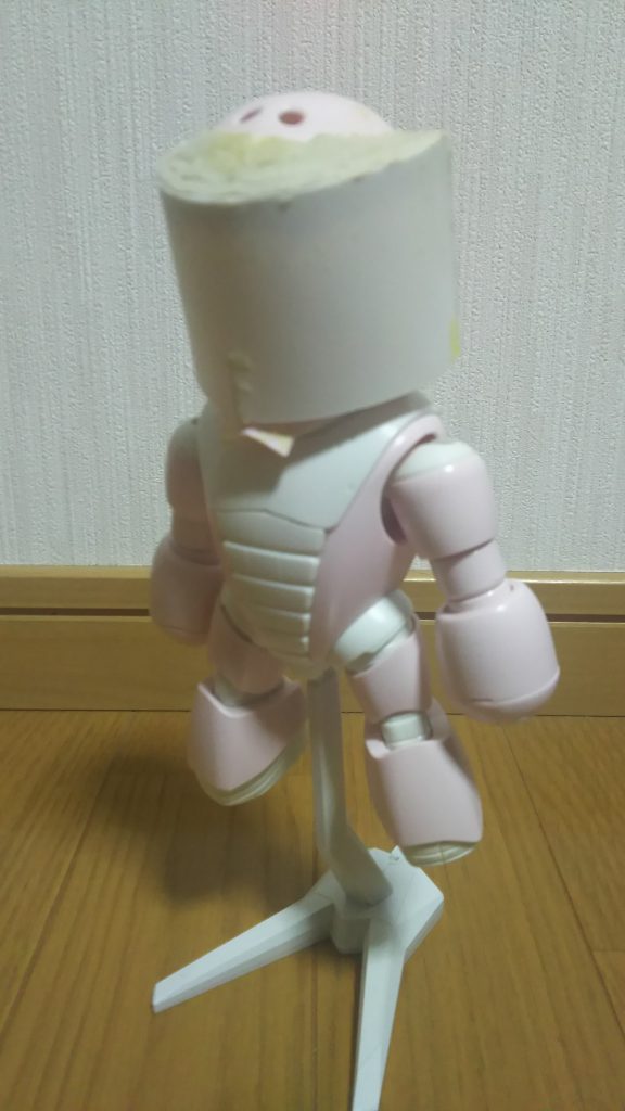 マスコン＝マスコット制作コンテストと勘違いからスタート。
中身はベアッガイプリティなので、レギュレーションには
違反していません…たぶん。頭部以外はほぼ元のままです。
頭部はプラ板とパテで大まかな形を成形しました。