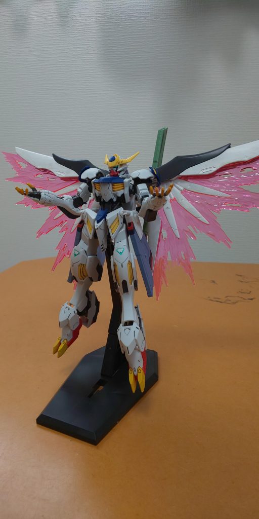 光の翼。hgceデスティニー最高。ド派手ですね。強そう。