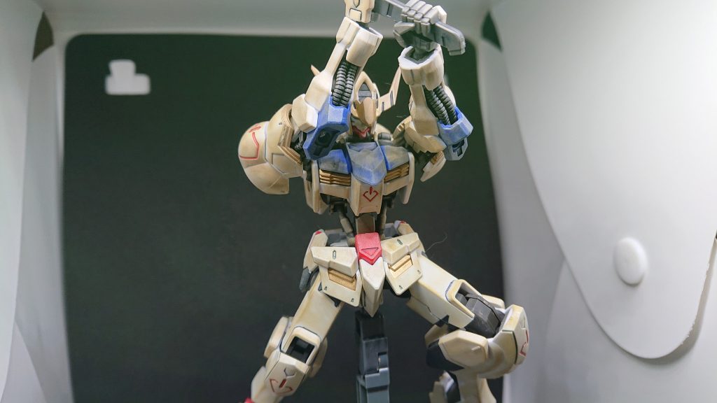 最後に飛び掛かり切りイメージ。鉄血のガンプラは初めて作りましたが、作りやすくて楽しかったです。