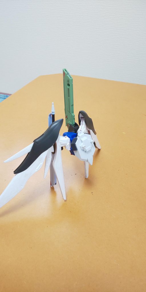 肩周りとの干渉を避けたくて、ルプス+デスティニーという考えに。干渉はしませんが、重心が偏りましたね。←