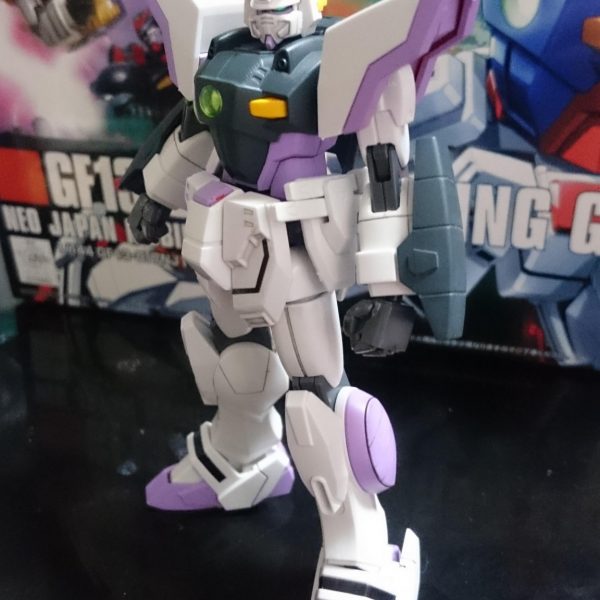 シャイニングガンダァームゥ！！