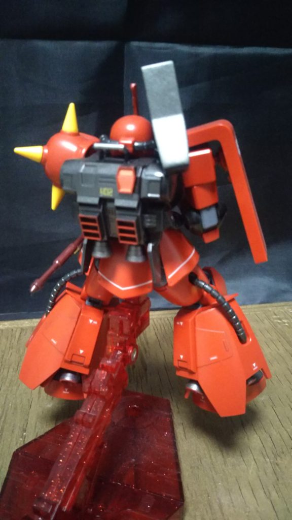 後ろ姿。ラインデカールはなかなか難しいです。