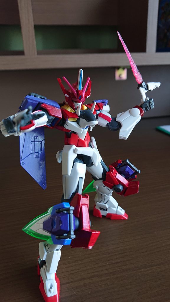 左肩にはバッセル・ビームブーメラン