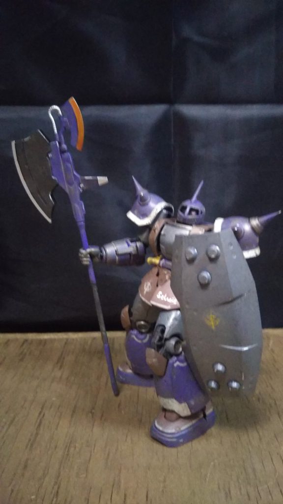 膝関節の肉抜きが目立つ、事後の課題です。