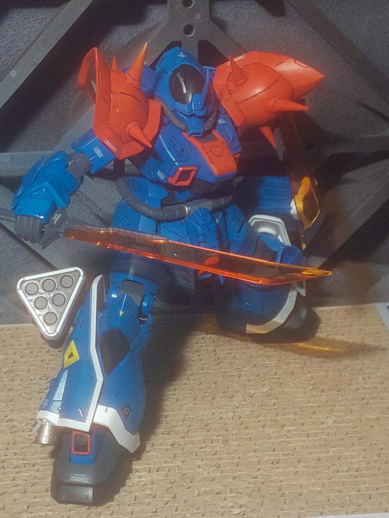 ポーズ2　パッケージのポージングで撮影