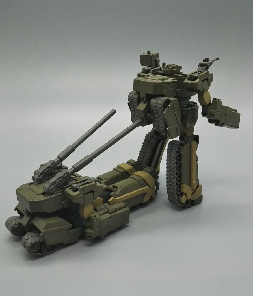 砲身でささえてる。