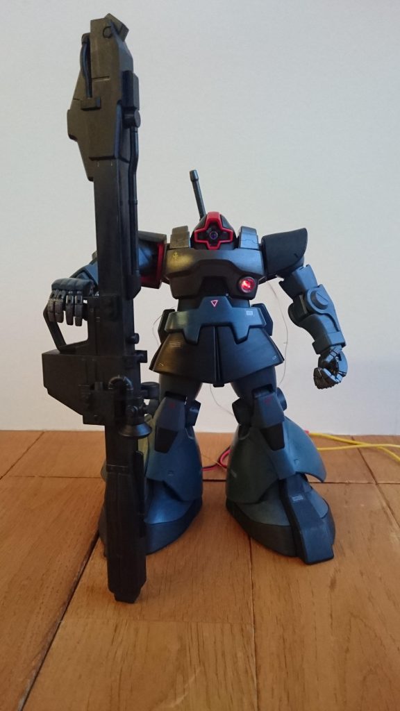 胸にオレンジLED仕込みました。