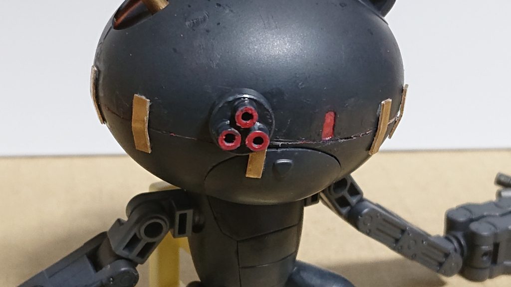 顔アップ
ガトリングのようなものは3連拡散ビーム砲です。