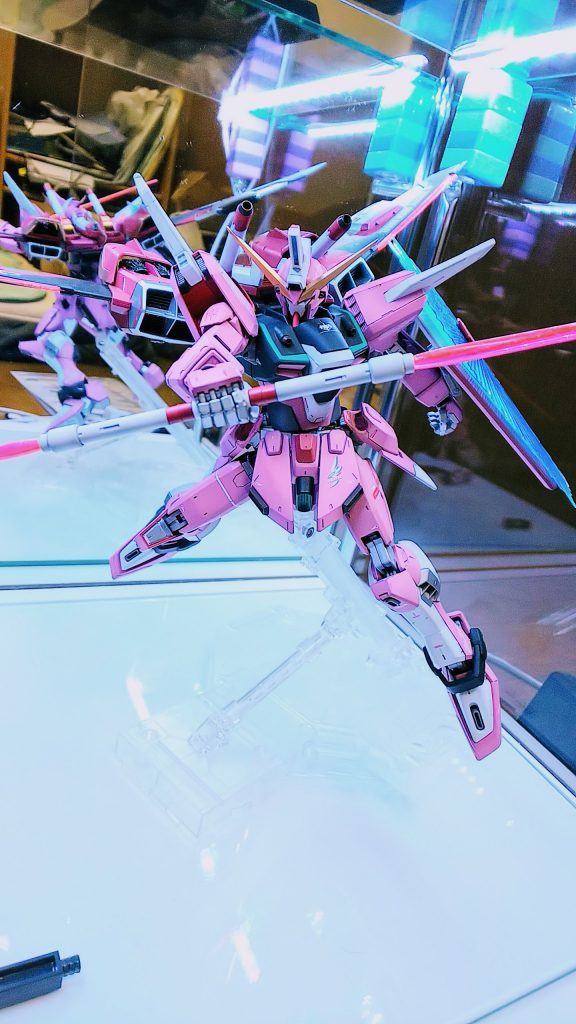 劇中であったようなアクションポーズ