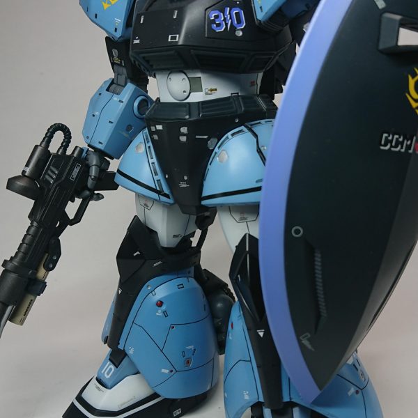 ユーマ・ライトニング専用ゲルググ