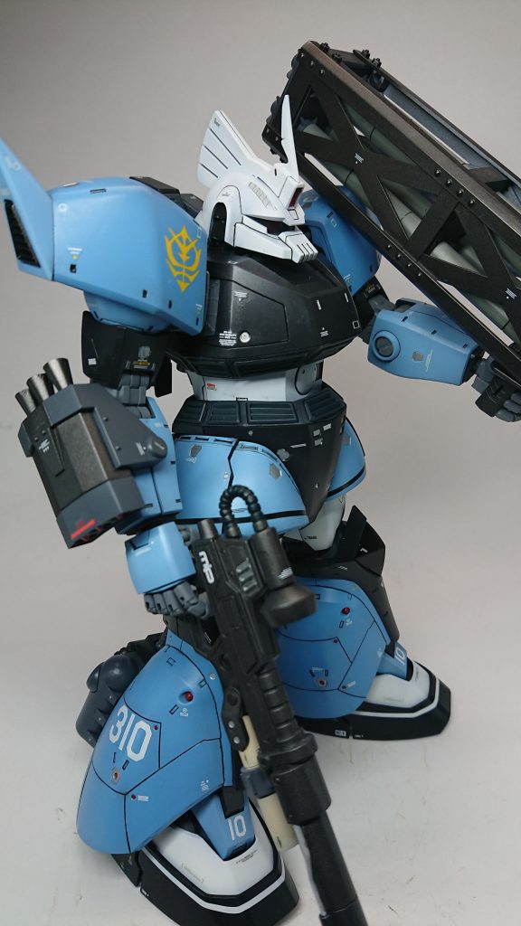 装備を変えてミサイルランチャーと3連式ミサイル。