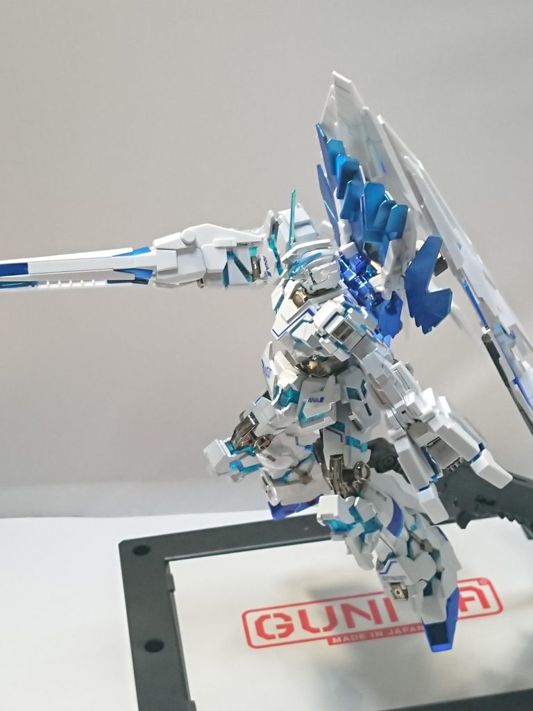 ちょっと噛み合わないパーツはありますがそこら辺は目をつむります。