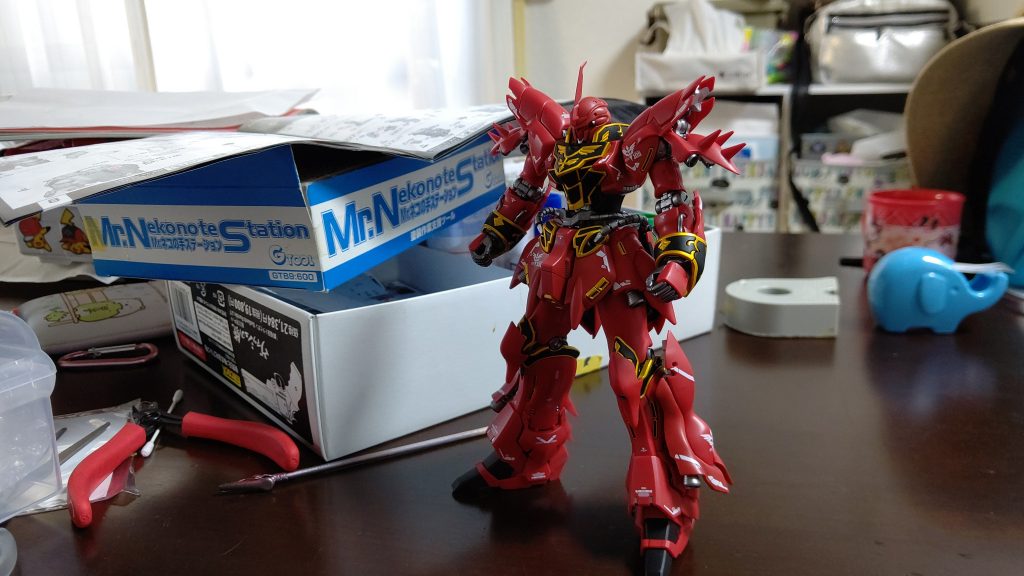 普段は最後にやるデカールとコーティングですが早く立たせたくてこの状態で一度仕上げをしてしまっま！