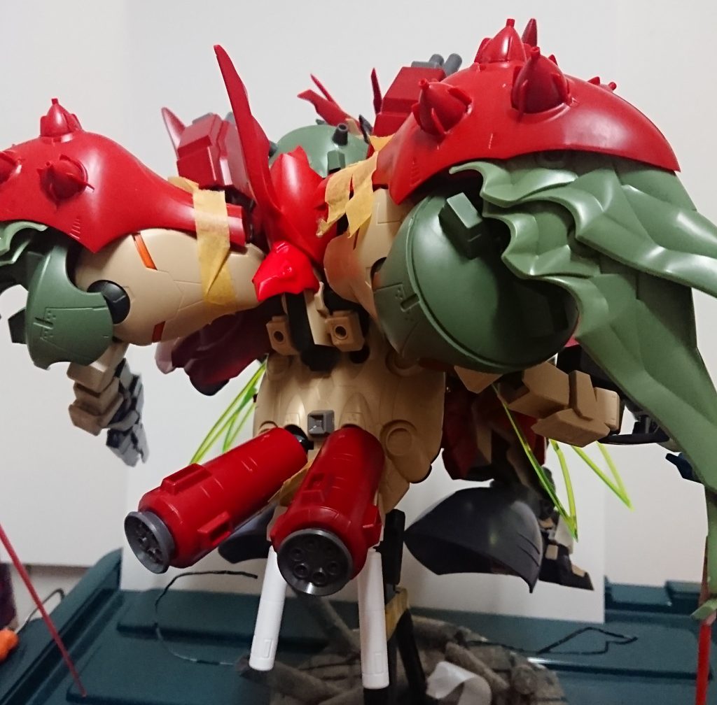 バックパックにクシャトリアの羽を付けて完成です。