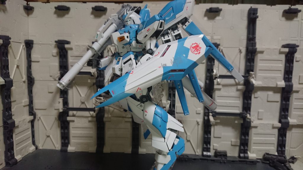 バズーカ&シールド
HI-νと言えば!なシールドをマスキングでマーキングを再現しました