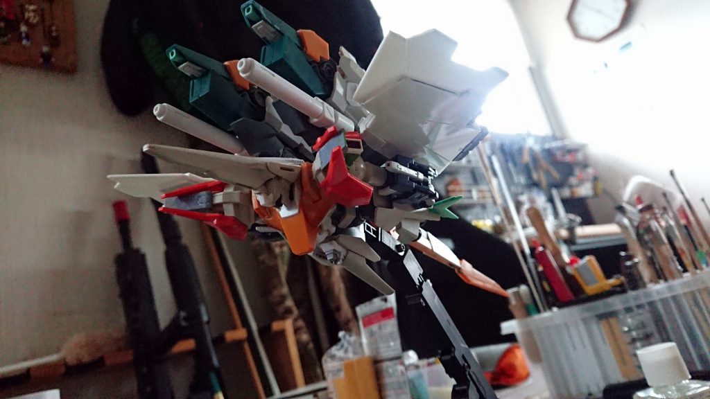 決して覗いてはいけない。寝そべり変形系MSの裏側