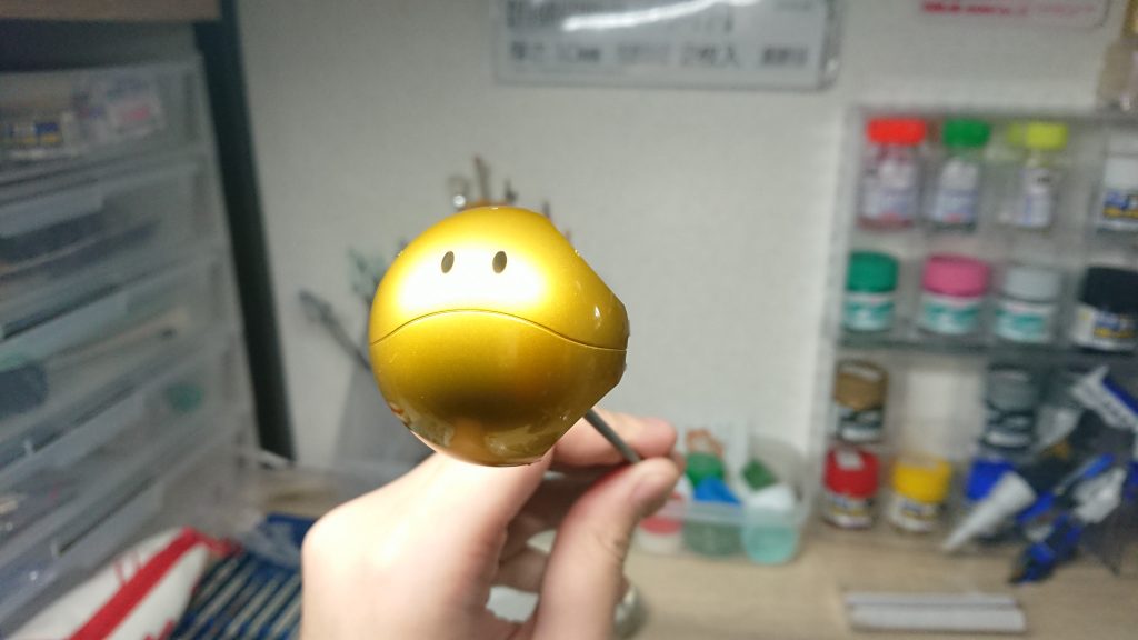 塗装キットでしたが
ゴールド+クリアイエローで再塗装、光沢で仕上げ
