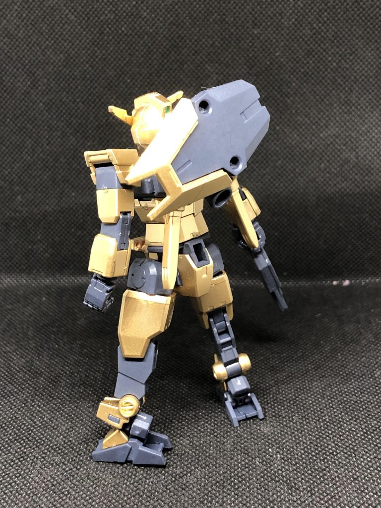 後ろから...脚開かないと上手く自立できないんですよね俺のコアガンダム...慌てて作ったからどっかミスってんのかな...